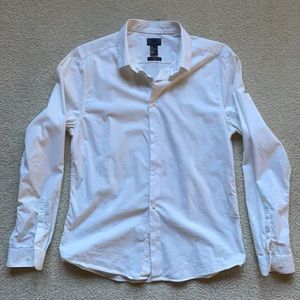 Men’s slim fit button down shirt